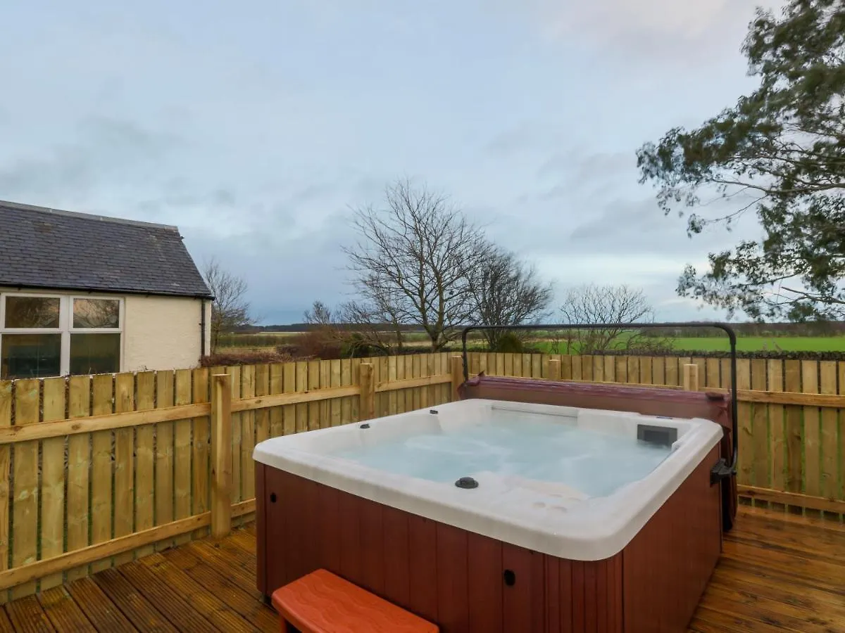 Vicarsford Farmhouse With Hot Tub Leuchars United Kingdom