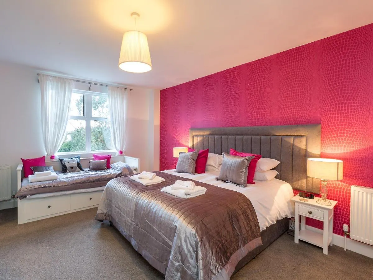 Holiday home Vicarsford Farmhouse With Hot Tub Leuchars
