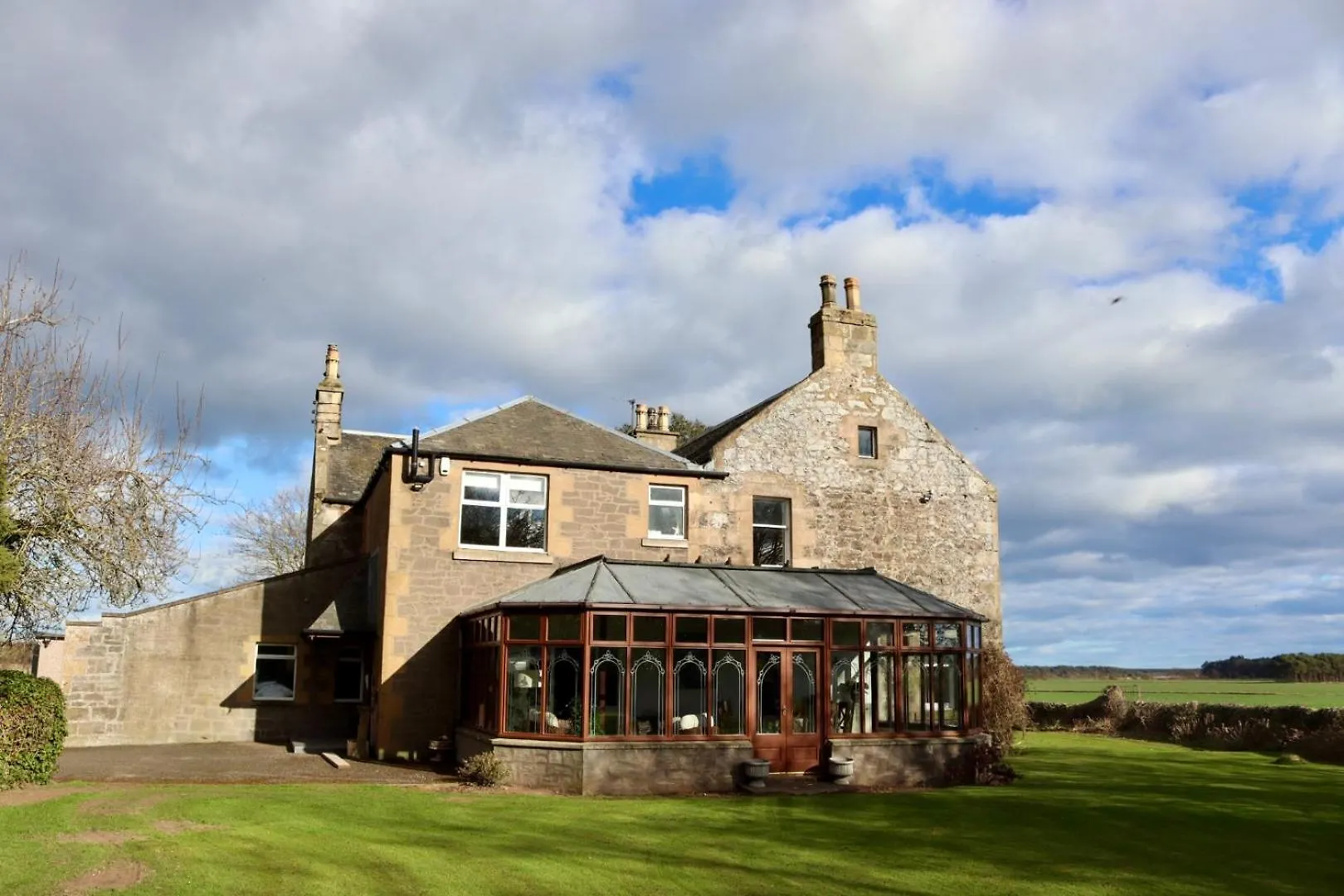 Vicarsford Farmhouse With Hot Tub Leuchars 0*,